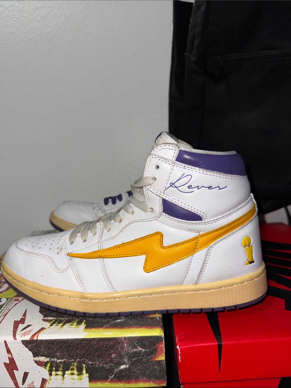 Reves Paris x Air KIY high top trophy (9.5)